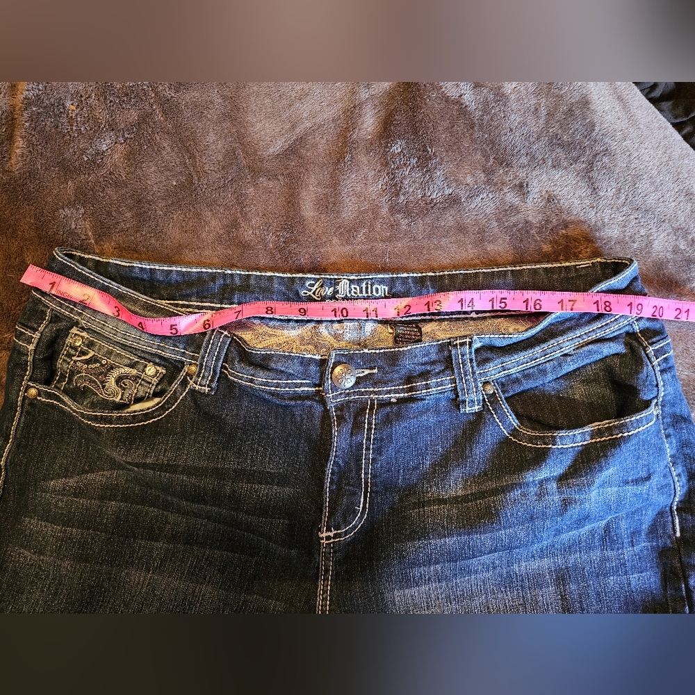 EUC Bling Butt Denim Shorts - Picture 5 of 9